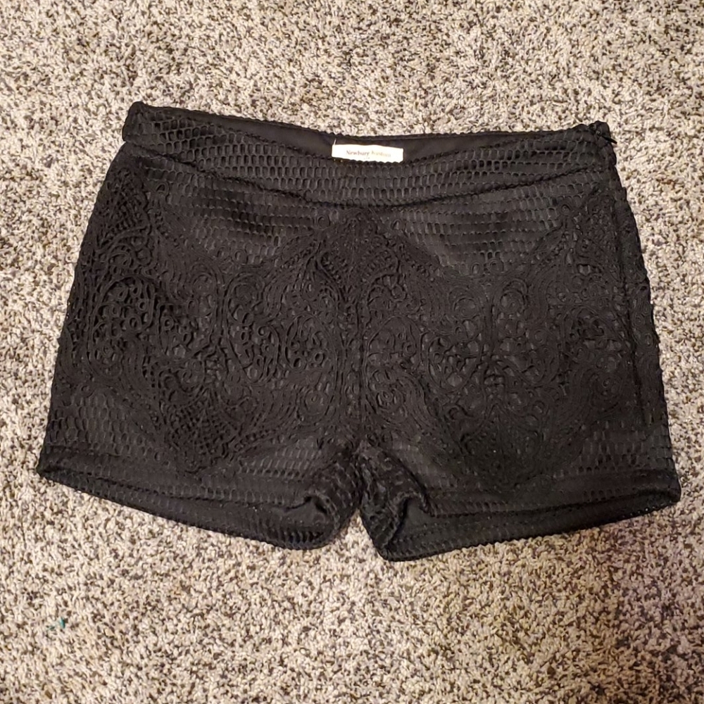 Newbury Kustom black eyelet lace shorts size med